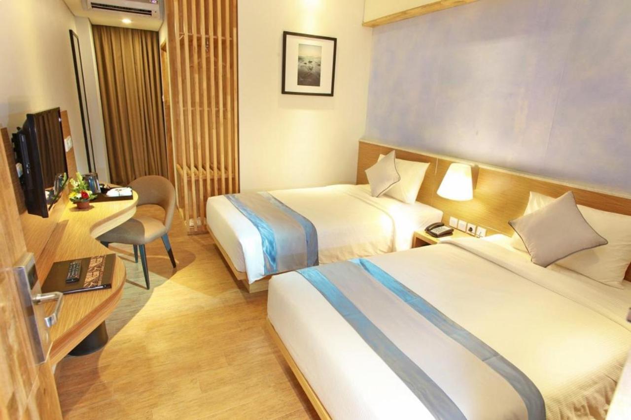 Liberta Hotel Jimbaran エクステリア 写真