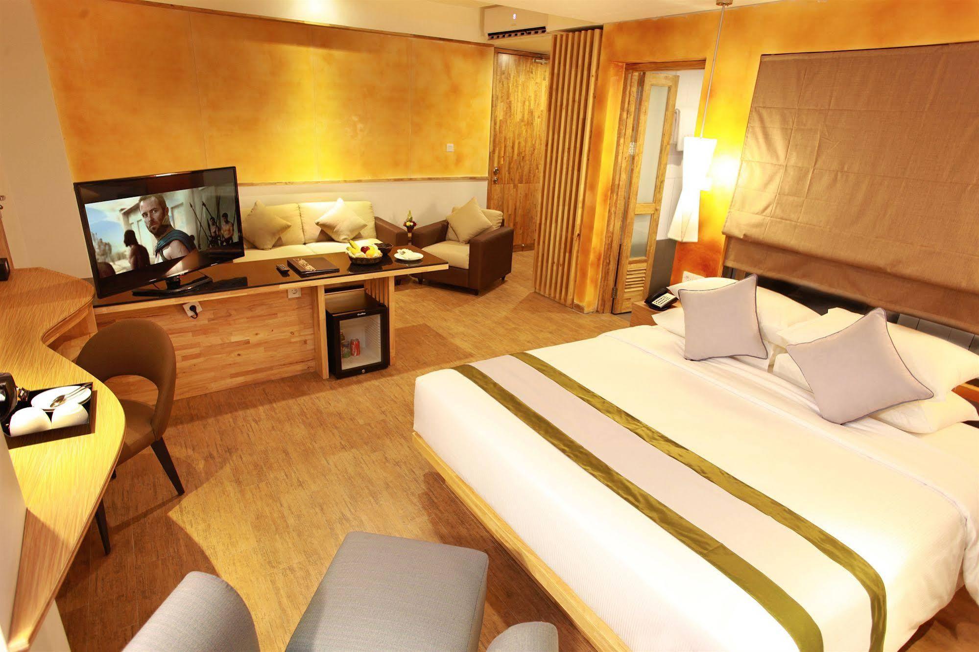 Liberta Hotel Jimbaran エクステリア 写真