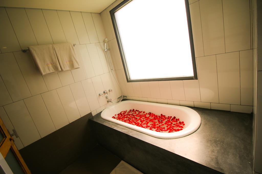 Liberta Hotel Jimbaran エクステリア 写真